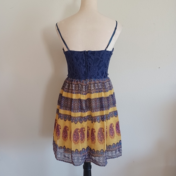 City Triangles Blue and Yellow Paisley Lace Midi Sundress Size 11J - Picture 2 of 7